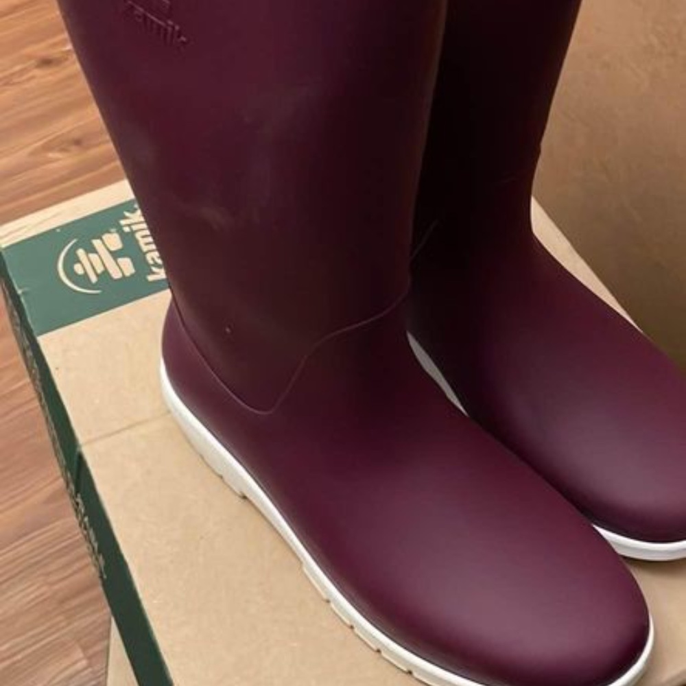 BRAND NEW women kamik jessie dark purple rain boots size US 5 - Picture 2 of 5